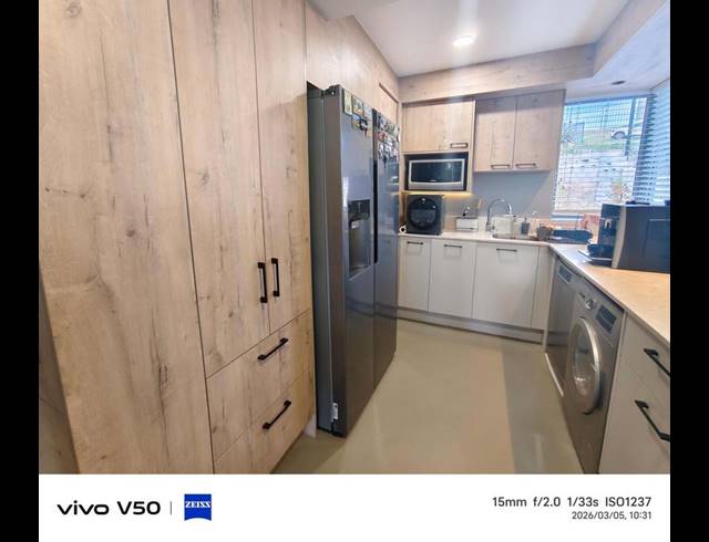 2 BEDROOM APARTMENT FOR SALE IN ISLAND VIEW